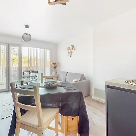 Apartment In With Kitchen