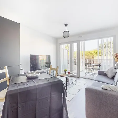 Apartment In With Kitchen